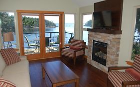 Mayne Island Resort